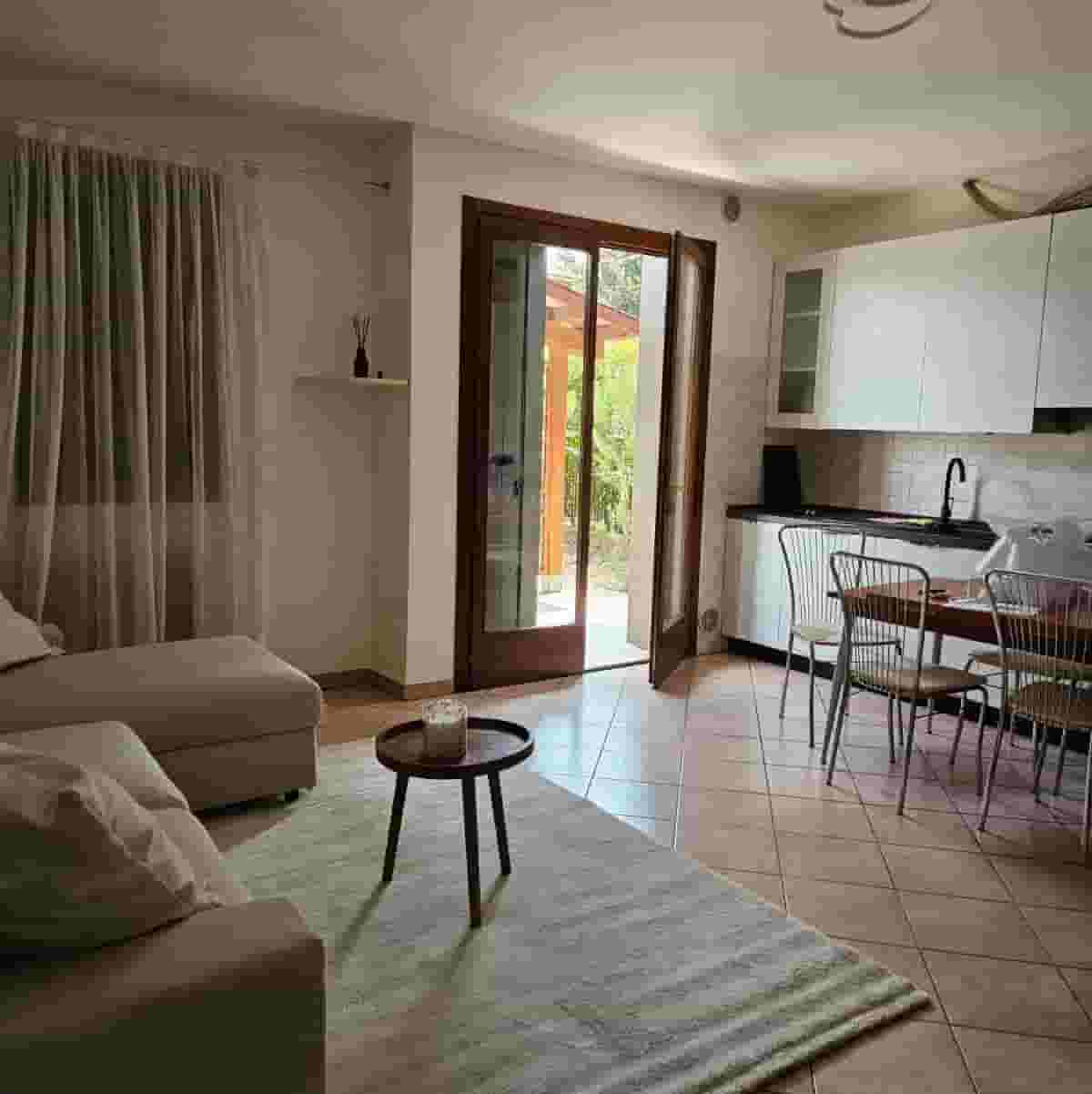 Thumbnail - Affitto appartamento coinquilina