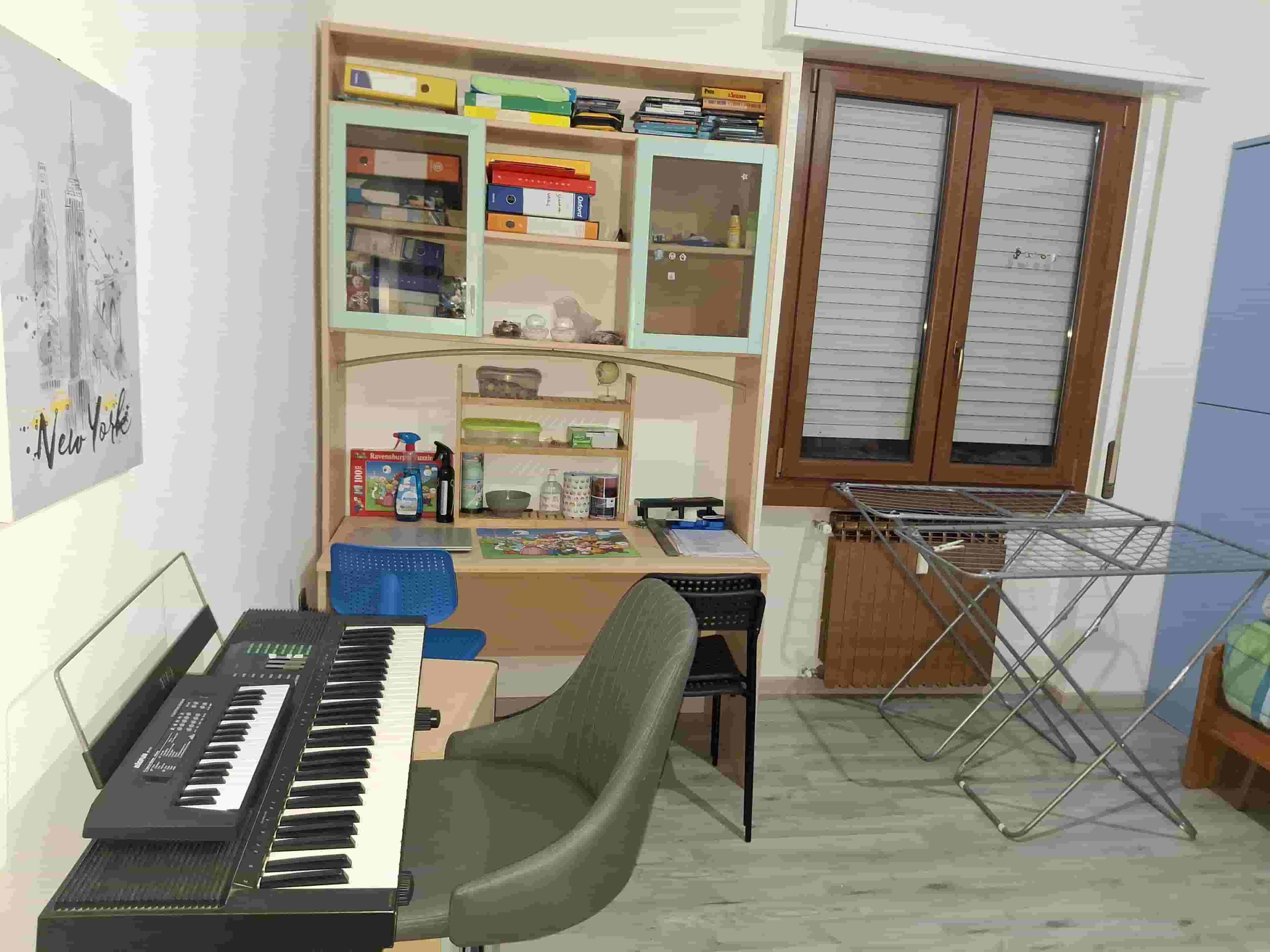 Thumbnail - Luminosa stanza singola a Lainate – Ideale per ragazze