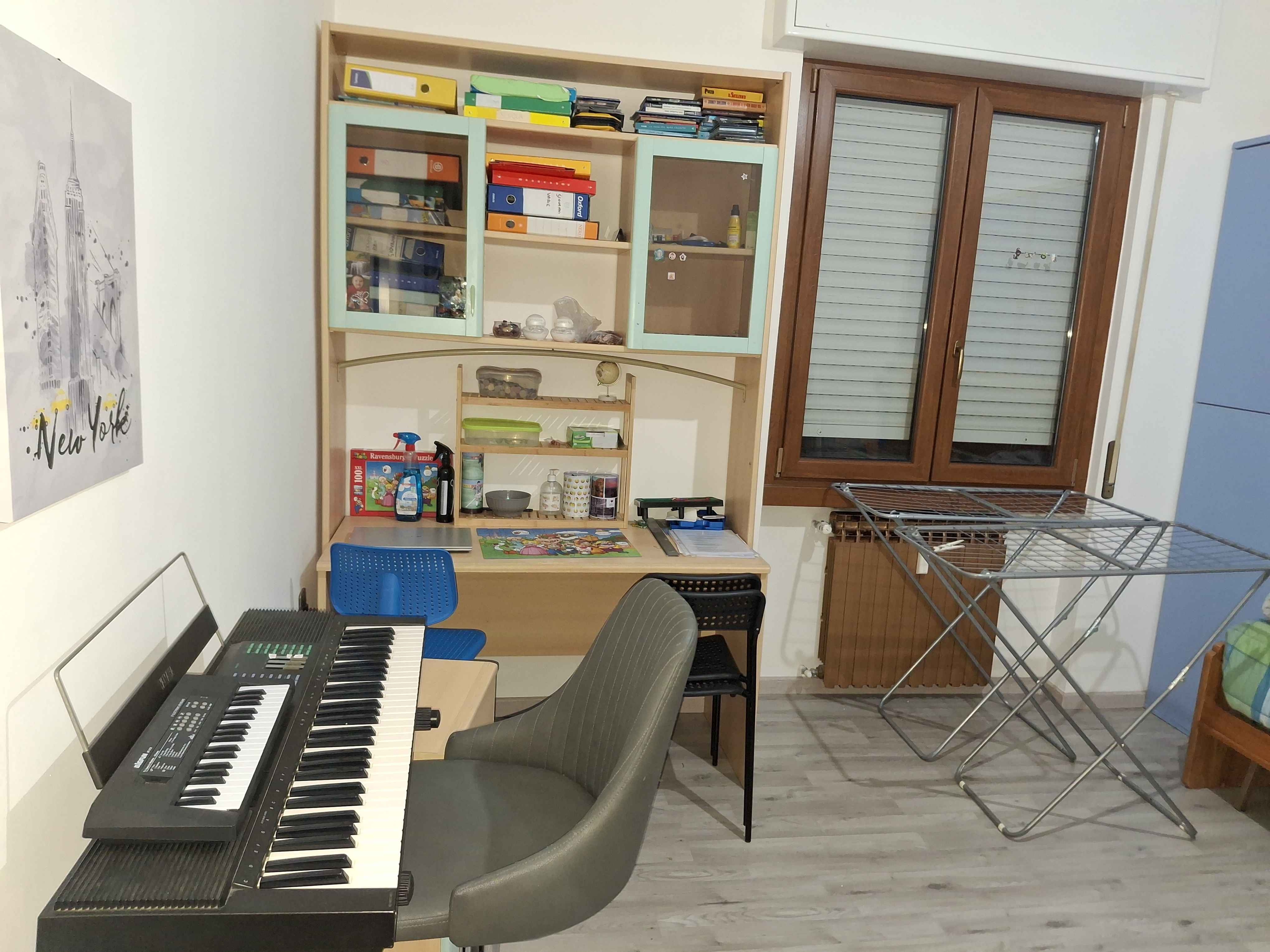 Immagine principale: Luminosa stanza singola a Lainate – Ideale per ragazze