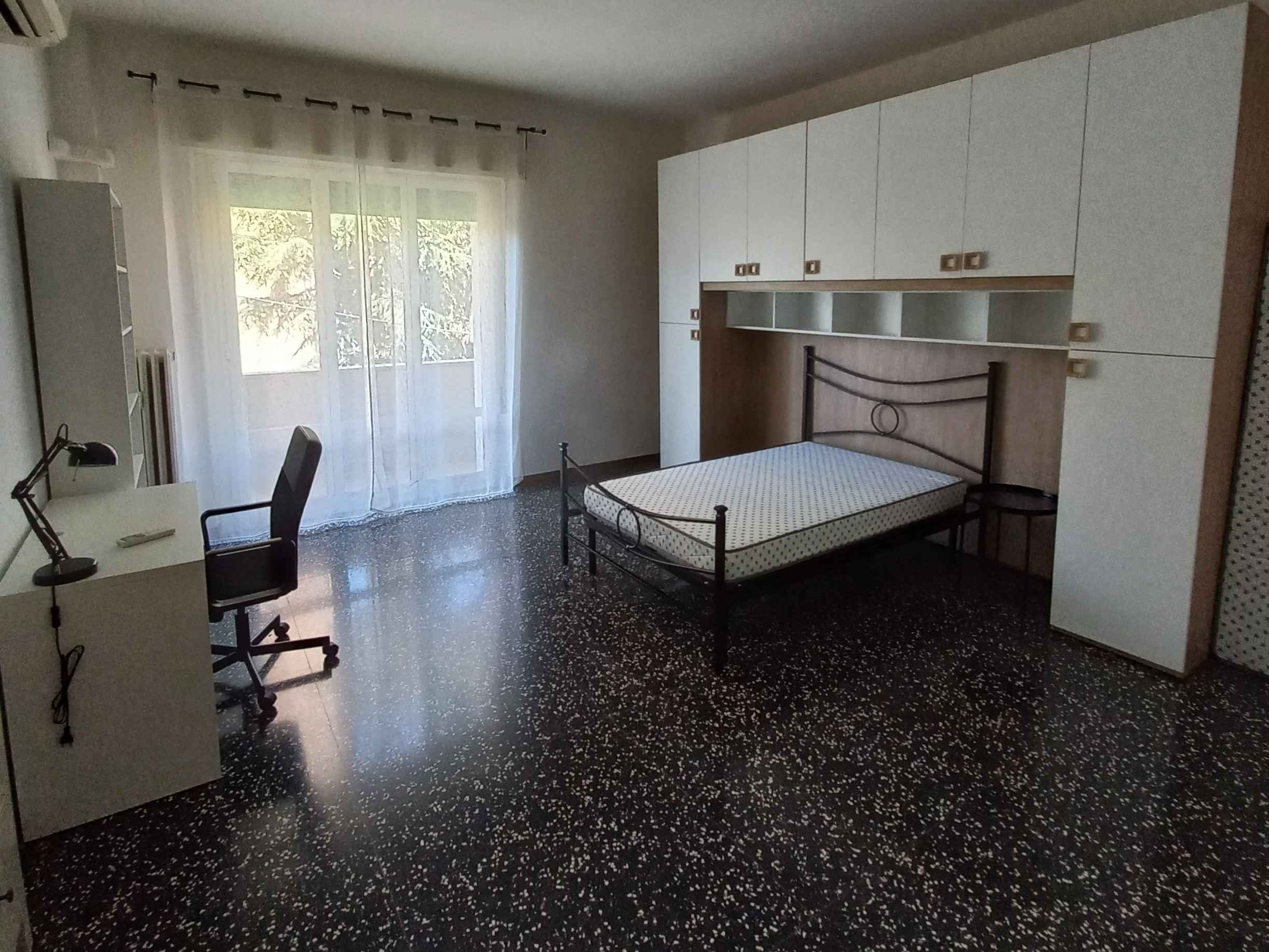 Immagine principale: SINGOLA PER RAGAZZO