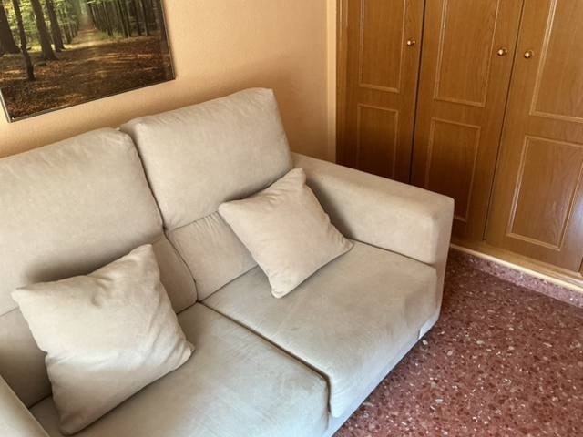 Immagine principale: Affitto stanza con divano letto per studentessa Psicologia Erasmus – Patraix (Valencia, Spagna) 🎓✨