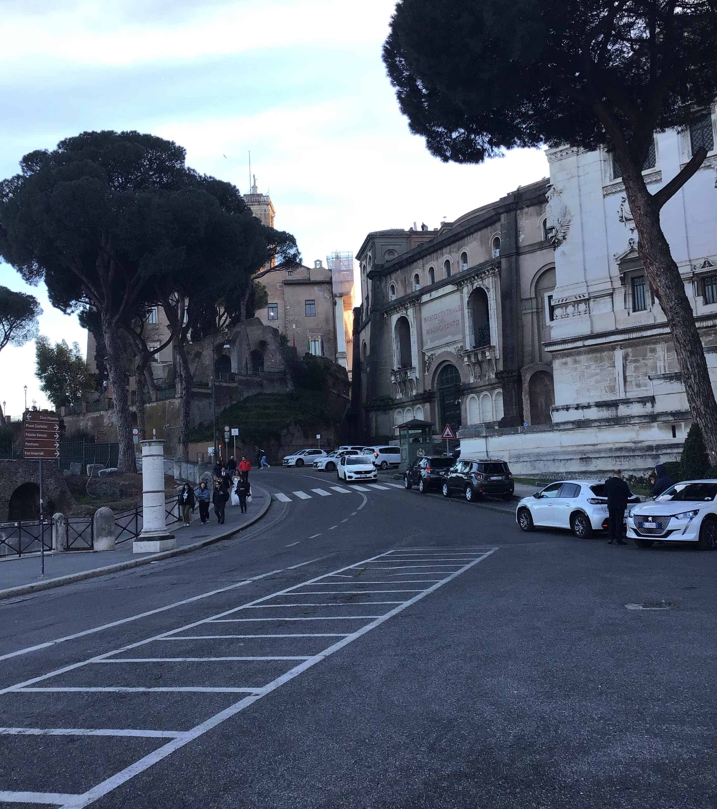 Thumbnail - Cerco il bilocale per studentessa universitaria