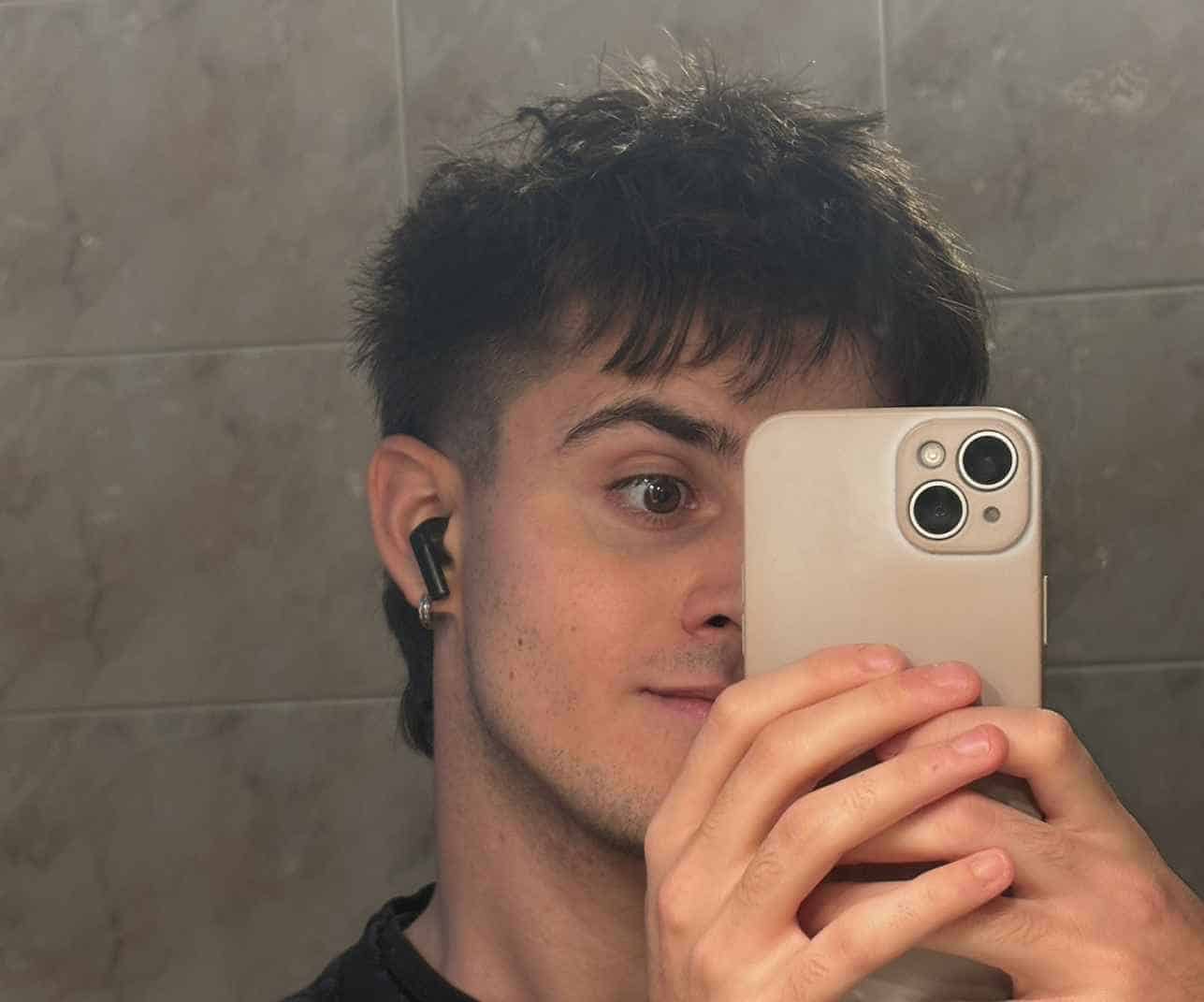 Thumbnail - Studente di medicina chill