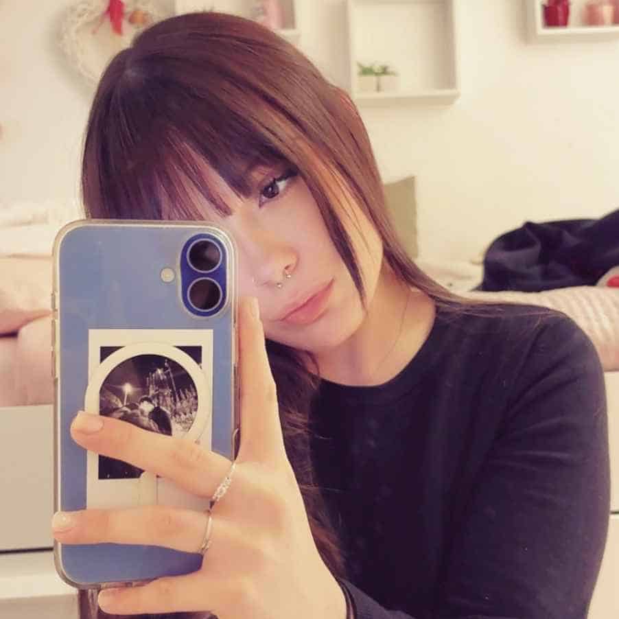 Thumbnail - Busco habitación (si es posible con baño privado) en piso compartido🩷