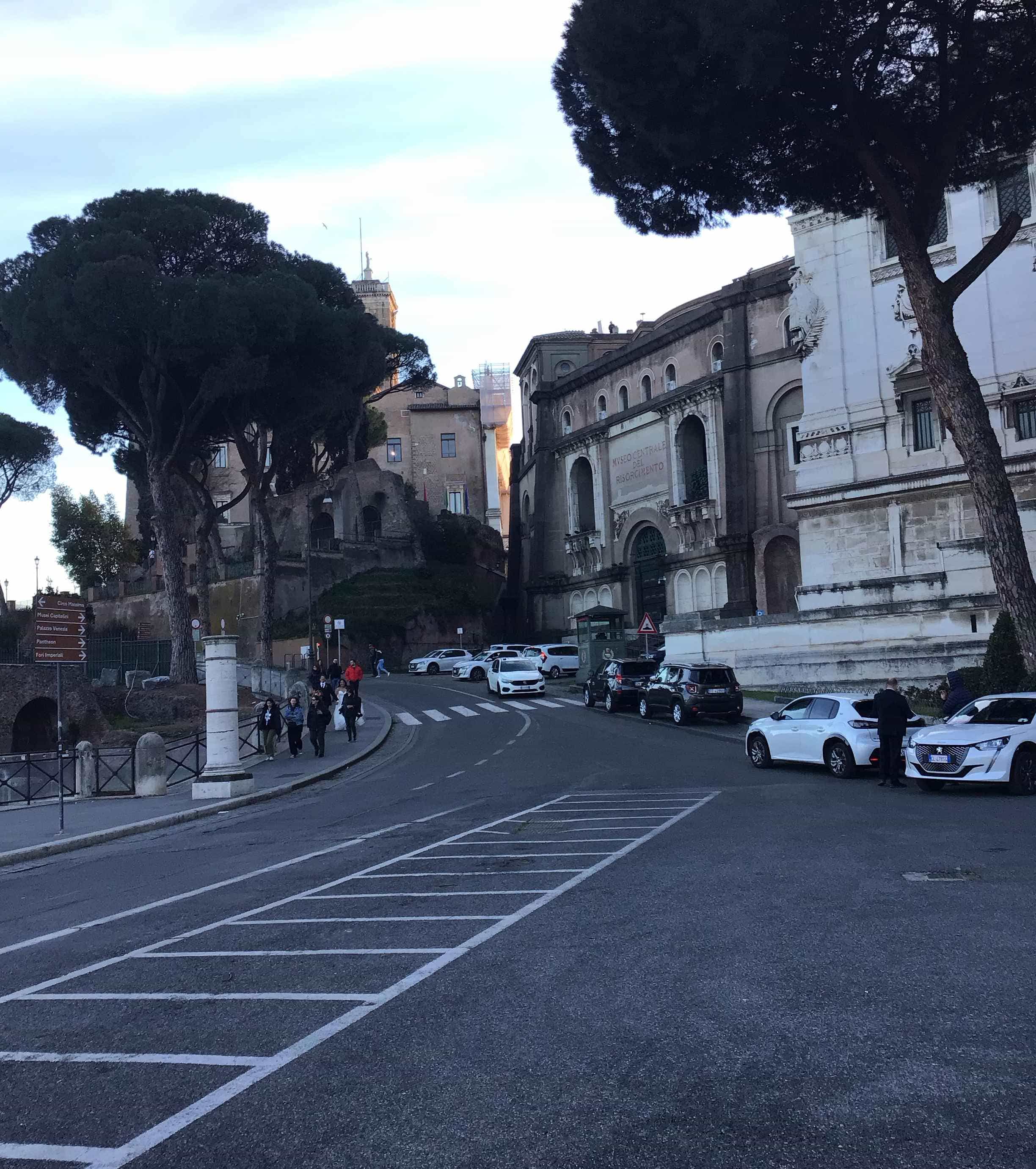Immagine principale: Cerco il bilocale per studentessa universitaria