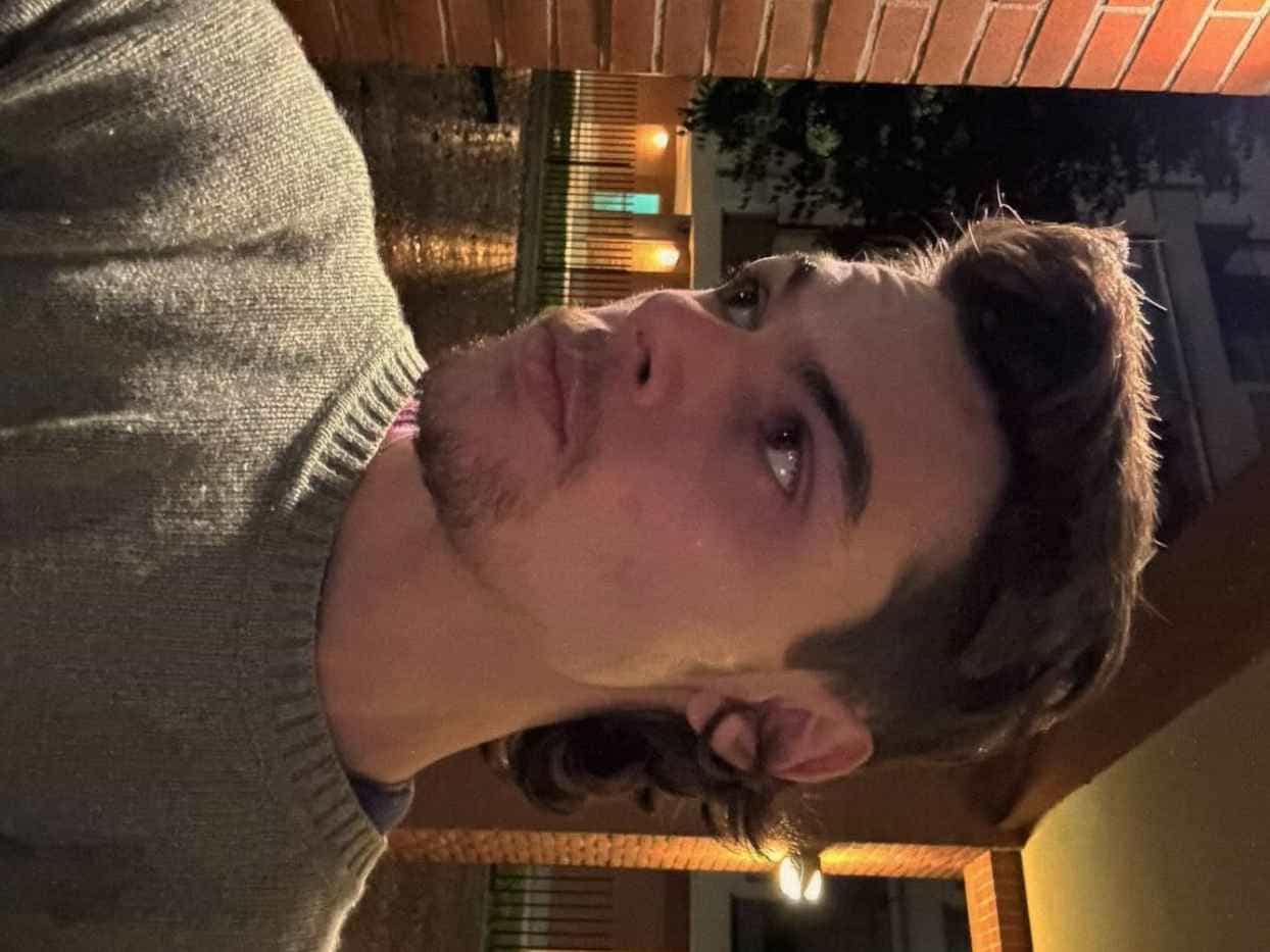 Immagine principale: cerco stanza singola, vicino (10 Min a piedi) alla stazione della metro o del treno, o con mezzi pubblici ben forniti